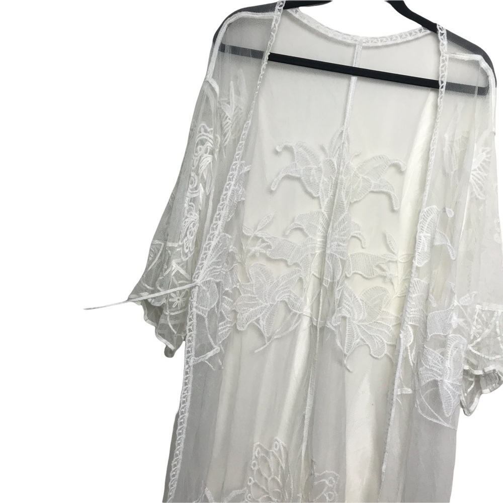 Cupshe White Lace Beach Cover Up - Picture 5 of 11